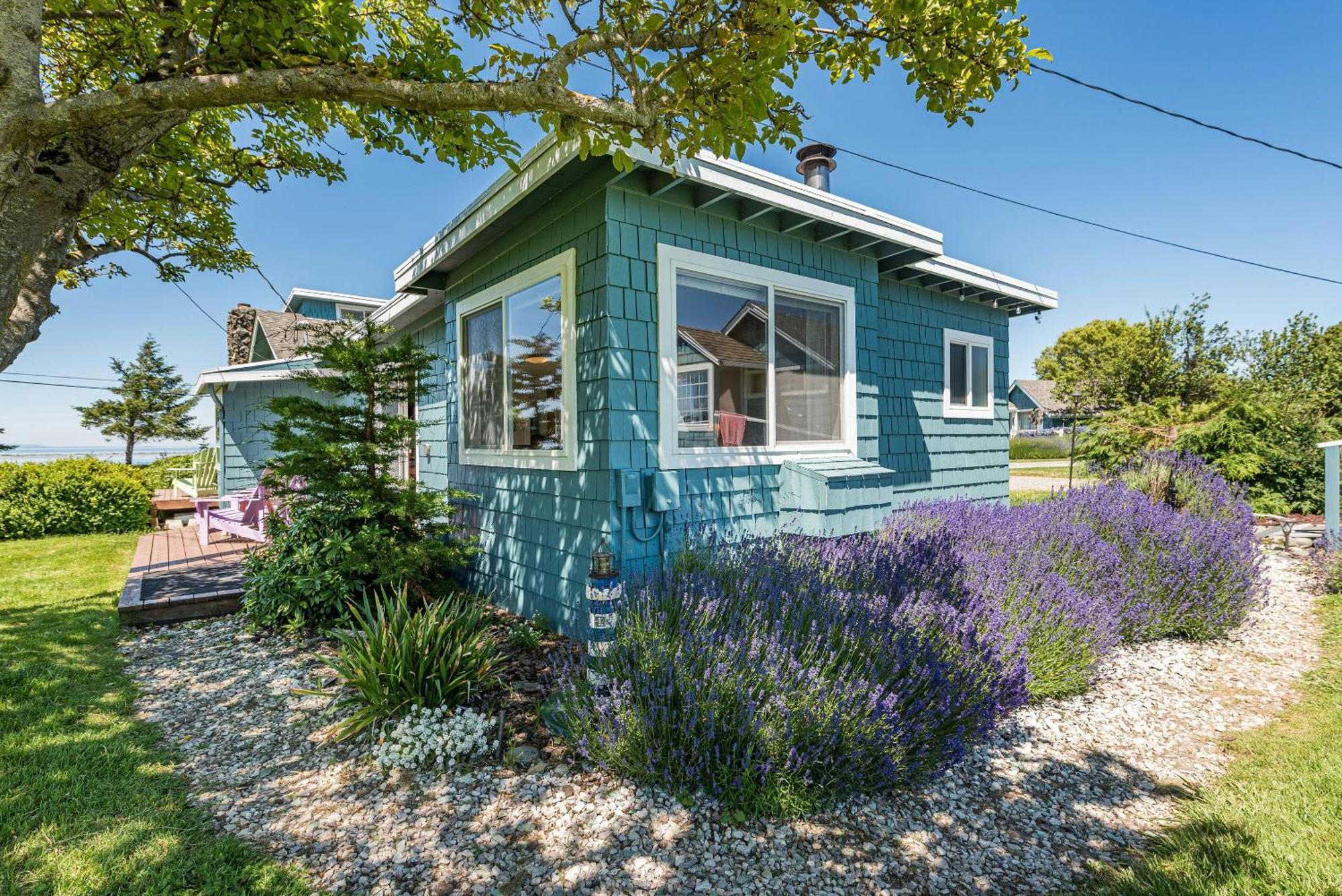 Juan De Fuca Waterfront Hotel & Cottages Sequim Exterior photo